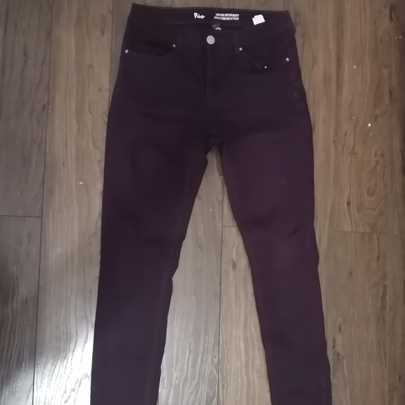 Jeans - Picture 1 of 2